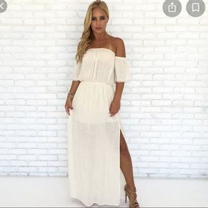 Dainty Hooligan Off Shore Off the shoulder maxi